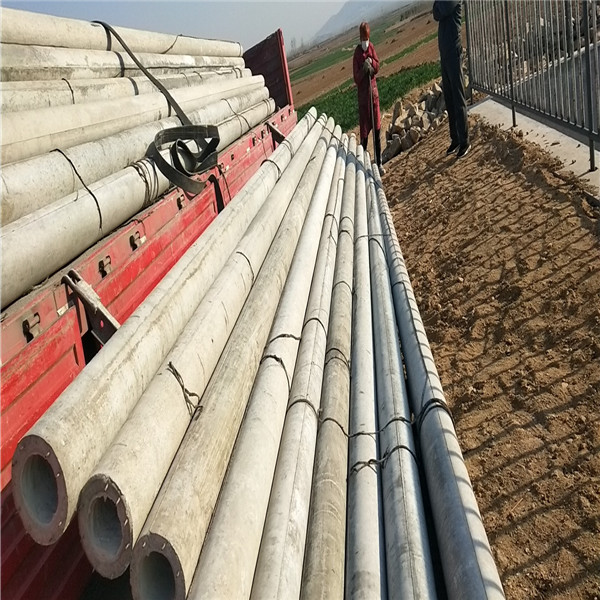 山东泰安宁阳钢筋混凝土八米水泥预应力国标50根电杆人工完美卸车